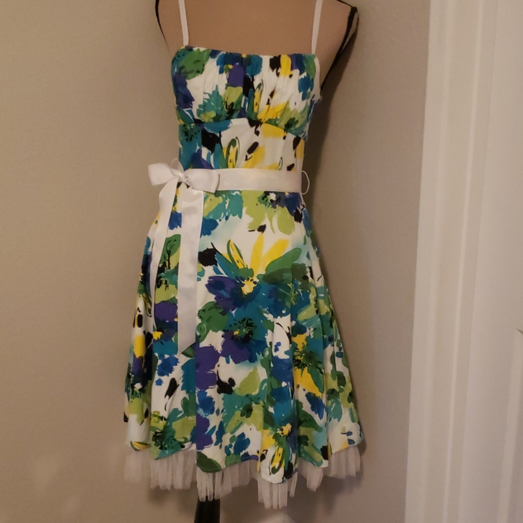 Flower Print Sundress Mothers Day Kentucky Derby Wedding Flower Print Sundress Mothers Day Kentucky Derby Wedding